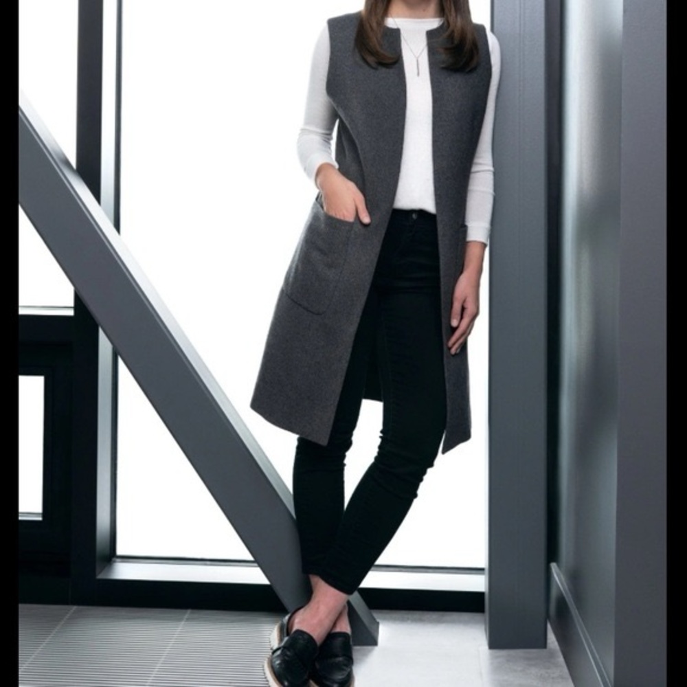 Simons Open Front Business Casual Chic Wool Blend Grey Pocket Long Vest